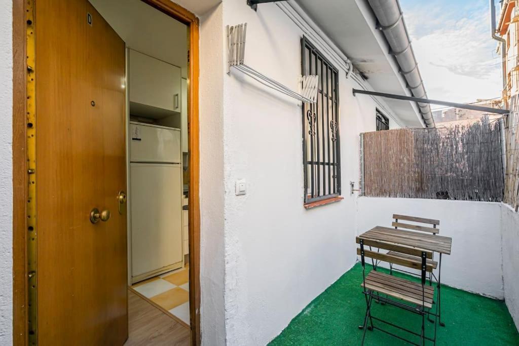 Bonito Estudio Con Terraza Madrid Luaran gambar