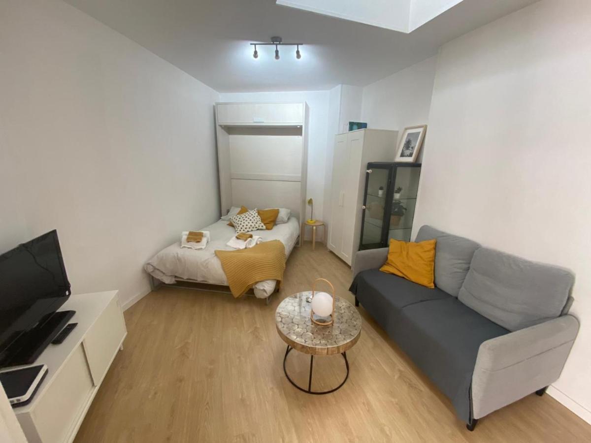 Bonito Estudio Con Terraza Madrid Luaran gambar